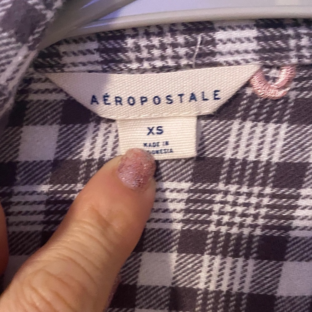 Aeropostale Plaid Button-Up Shirt with Bow Embroidery - xs - Picture 3 of 3
